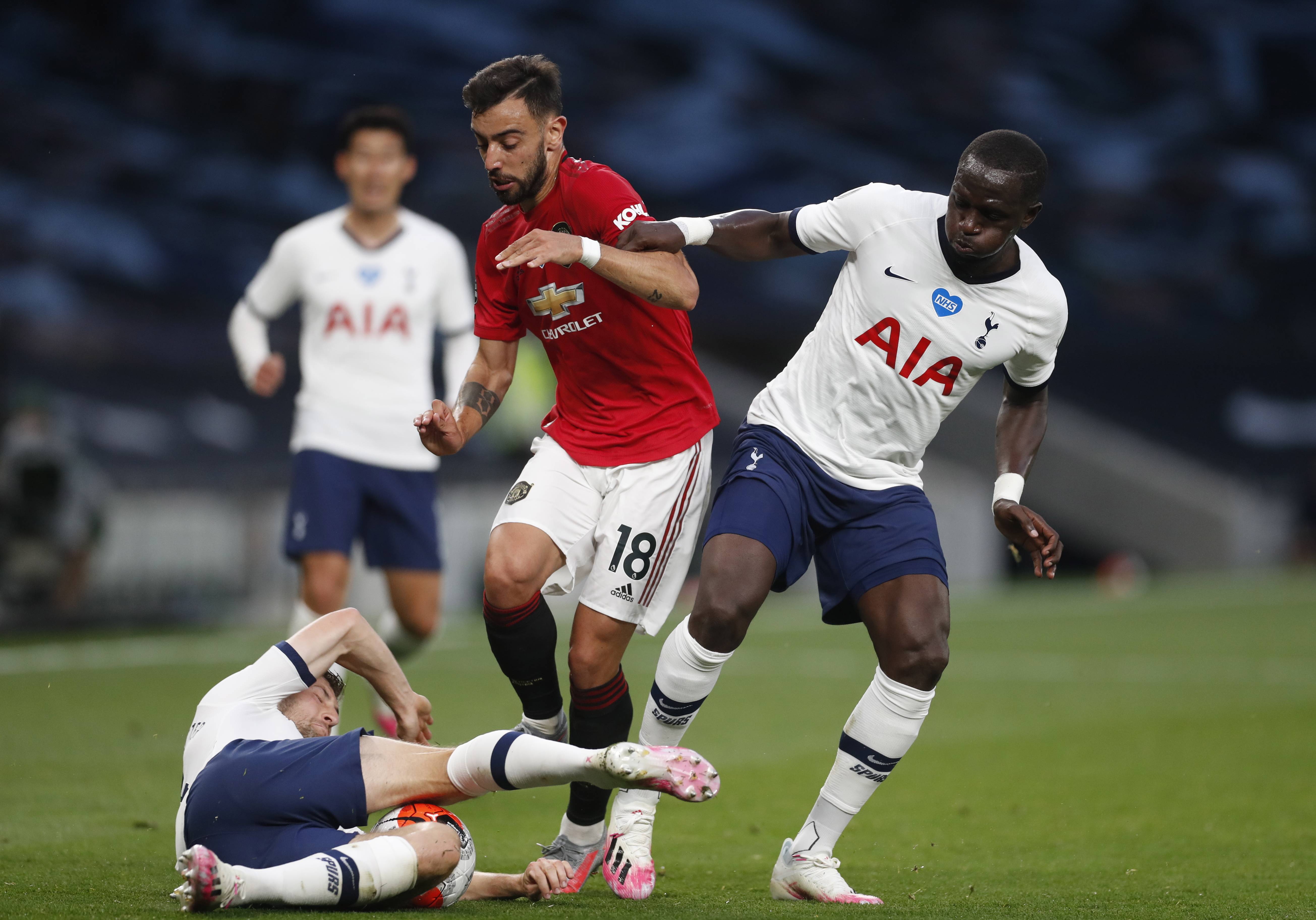 帮助球队取 帮助球队取